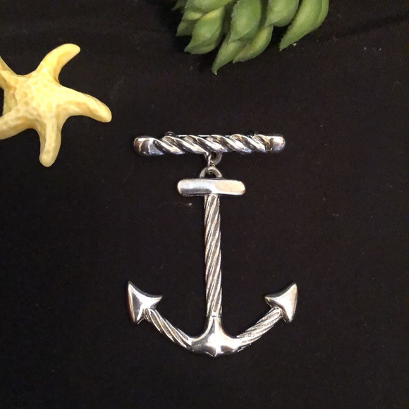Jewelry - Vintage Silver Anchor Pin